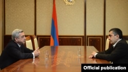 Armenia - President Serzh Sarkisan (L) discusses the impending appointment of a new prime minister with Armenian Revolutionary Federation leader Armen Rustamian in Yerevan, 19Apr2013.