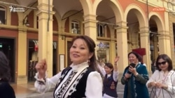 Италиядагы мекендештер Эгемендик күнүн белгилешти