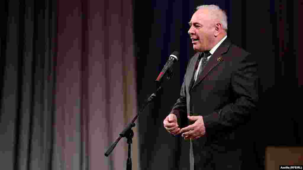 Камал театры артисты Ринат Таҗетдин