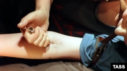 Ош облусунда СПИД илдетине чалдыккандардын 71 пайызы баңгимандар