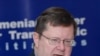 Специальный представитель НАТО на Кавказе и Центральной Азии Роберт Симмонс на пресс-конференции в Ереване, 6 ноября, 2009 г. 