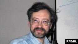 Максим Мошков