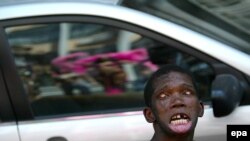 По мнению возмущенных южноафриканцев, репортаж об убийствах в ЮАР - свидетельство проявляемого Би-би-си расизма