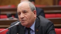 Հակոբ Ասլանյանին հեռացրին իշխող խմբակցությունից. Գագիկ Մելքոնյանը պնդում է՝ «թիմը ոչինչ չի կորցրել»