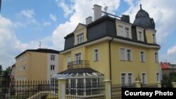 Azərbaycan prezidentinin qızı Karlovı Varıda dəbdəbəli villaya sahibdir.