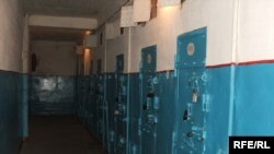 Өлүм жазасына кесилгендер кармалчу Бишкектеги абак.