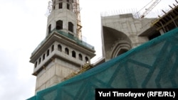 Мәскәүдәге Җәмигъ мәчете төзелеше