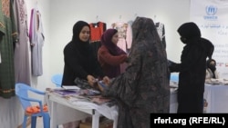 شماری از زنان تجارت‌پیشه در هرات