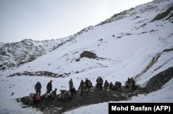 Копачі смарагдів у долині Мікені, провінція Панджшер