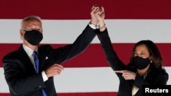 Демократтар, шайланган президент Жо Байден менен шайланган вице-президент Камала Харрис. Бул сүрөт Уилмингтондо 2020-жылдын 20-августунда тартылган.