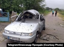 Російські військові атакували дроном-камікадзе автівку в Осокорівці Херсонської області, 14 червня 2024 року. Внаслідок атаки загинув чоловік