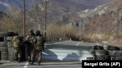 Калбажардагы жаңы чекти кайтарган этникалык армян күчтөрү, 25-ноябрь 2020-жыл.