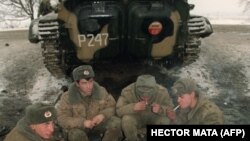 Российские военнослужащие в Чечне (декабрь 1994 года)