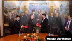 Меморандумга кол коюу учуру. 3-ноябрь, Бишкек. 