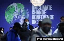 Конференция COVID-19 пандемиясынын курмандыктарын эскерүү менен башталды.