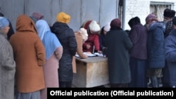 Жалал-Абадда ун таркатылып жатат. 