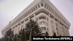 Жогорку Кеңеш имараты.