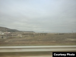 Російська військова техніка. 152-мм самохідна гаубиця 2С3 (2С3М) «Акація». Цементний завод під Бахчисараєм. Крим, 10 лютого 2022 року