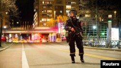 Полиция Осло патрулирует улицы после задержания 17-летнего россиянина с самодельной бомбой 8 апреля 2017 года