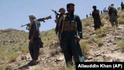 “Talybanyň” üç welaýat merkezinde gözegçiligi ele geçirmegi bilen, jeňçileriň doly ýa-da tas doly gözegçiligi ele geçiren welaýat merkezleriniň jemi sany 8-nji awgustda bäşe, 9-njy awgustda alta ýetdi.