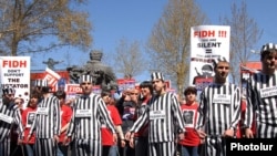 Армянская оппозиция требует освободить заключенных активистов оппозиции (архивное фото)
