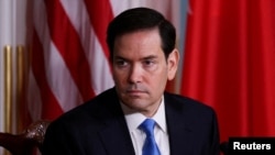 Marco Rubio cere diplomaţilor americani să facă lobby împotriva legii europene ce reglementează reţelele sociale şi companiile tech.