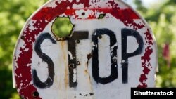 Украинанын чыгышында орусиячыл жикчилдер көзөмөлдөгөн жер. Июнь, 2014-жыл.  