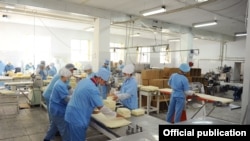 Нан азыктарын өндүргөн Кыргызстандагы ишканалардын бири. Иллюстрациялык сүрөт.