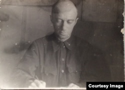 Дедушка, второй муж бабушки, Михаил Семенович Гершкович (1903–1968), вольнонаемный в Дальстрое, 1936–38