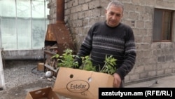 Armenia - Samvel Harutiunian, a greenhouse owner in Hovtashat village, February 18, 2022.