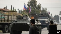 Латакиянын түштүк-чыгышындагы Хмеймим авиабазасындагы орус армиясынын танктары. Иллюстрациялык сүрөт.