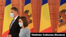 Румыниянын президенти Клаус Йоханнис жана Молдованын президенти Мая Санду
