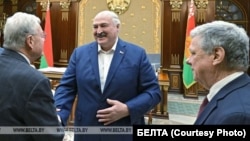 Кіт Келаг, Аляксандар Лукашэнка і Джон Коўл, Менск, 21 чэрвеня 2025 