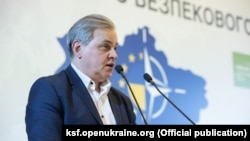 Член Комітету Верховної Ради України з питань національної безпеки, оборони та розвідки Сергій Рахманін під час дискусії Київського безпекового форуму. Київ, 11 лютого 2022 року