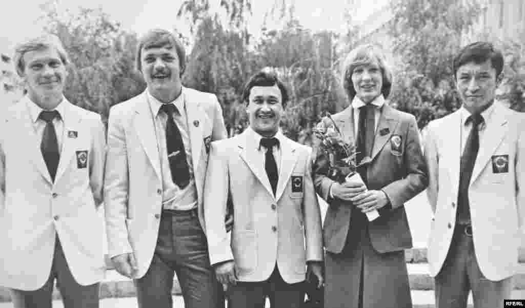 Олимпийскому чемпиону - 60 лет #12