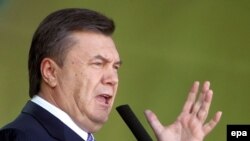 Практически все эксперты называют партию Виктора Януковича фаворитом предстоящих выборов