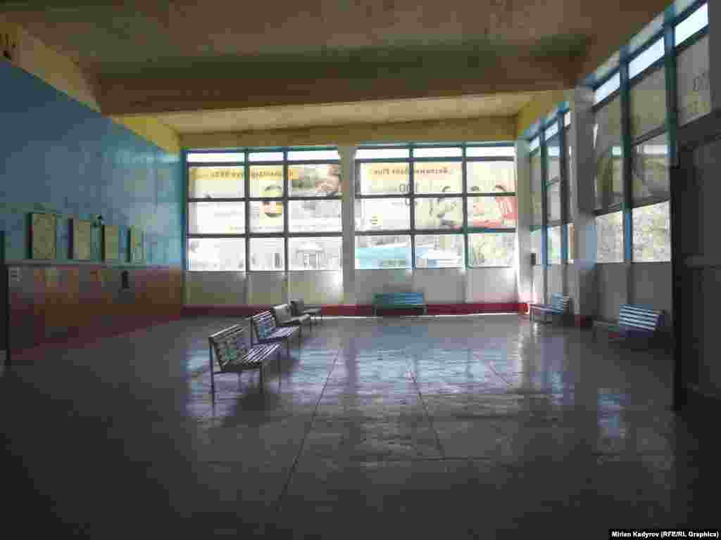 Учурда облус аралык жана айылдарга каттаган 33 каттам бар