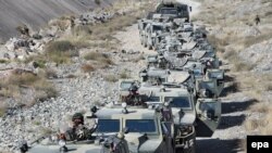 Кыргызстандагы аскердик машыгууга келген Орусиянын куралдуу күчтөрүнүн техникасы, 2016-жыл.