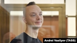 Орусиялык журналист Иван Сафронов сотто. 15-сентябрь, 2022-жыл. Архивдеги сүрөт.   