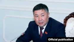 Канатбек Исаев.