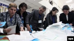 Подсчет голосов. Архивное фото
