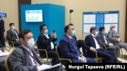 Наблюдатели на выборах депутатов сената парламента Казахстана. Нур-Султан, 12 августа 2020 года.