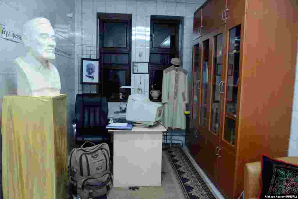 Бекмуханбет Нурмуханбетов (1935&ndash;2016) был инициатором создания&nbsp;музея-заповедника &laquo;Иссык&raquo;. В нем он проработал до самой кончины ведущим научным сотрудником, старшим научным сотрудником. В музее его кабинет сделан мемориальным. Здесь обстановка, как при его жизни. После смерти здесь установили бюст ученого-археолога.