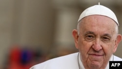 Հռոմի պապ Ֆրանցիսկոսը, արխիվ