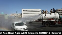 Իրանի մայրաքաղաք Թեհրանում ախտահանում են փողոցները, 3-ը ապրիլի, 2020թ.