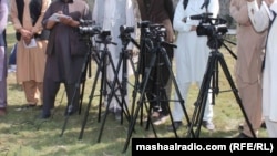 آرشیف - شماری از خبرنگاران افغان در ولایت خوست