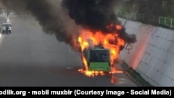 Тошкентда "Мерседес" автобусларининг ёниши ҳолатлари кўпайиб бормоқда.