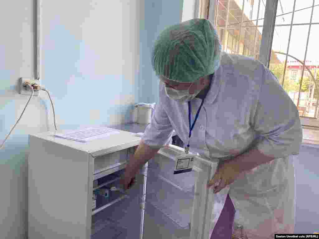 Ош, вакцина сакталган муздаткыч.