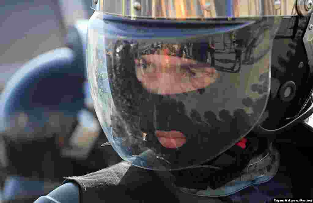 Сотрудник ОМОНа.