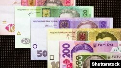 На 16 жовтня офіційна вартість долара встановлена на рівні 24 гривень 78 копійок